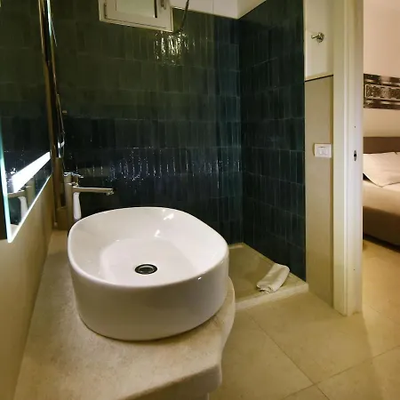 Le Monde Apartment
